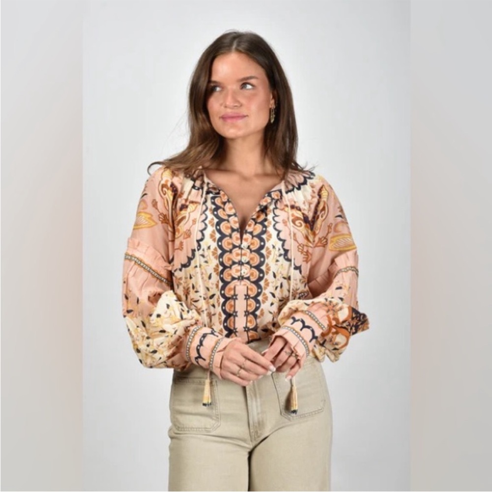 FARM Rio Jaipur Blouse with Lace-Up Detail, NWOT, Large - Picture 4 of 8